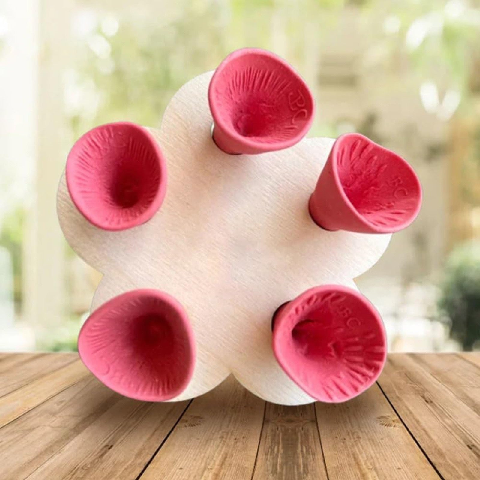 Fashion Bee Feeder Water Dispenser