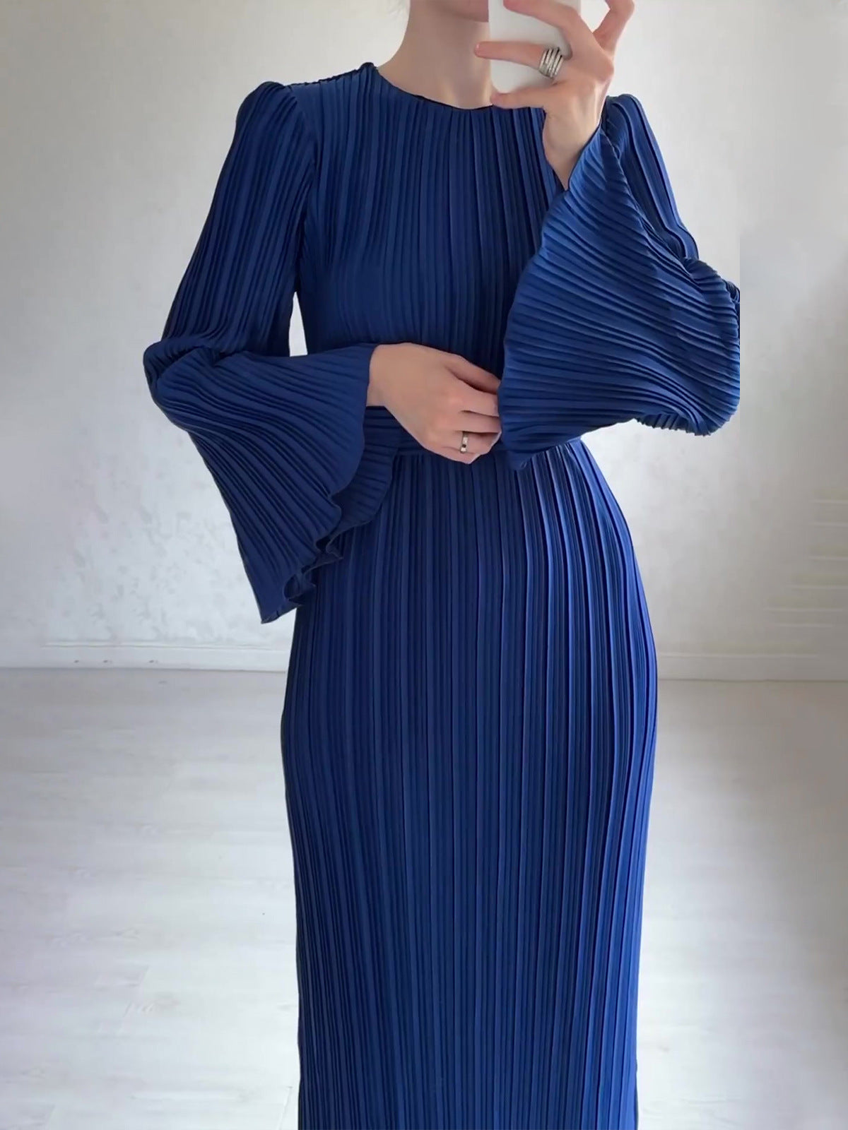 Elegant Pleated Bell Sleeve Mid-length Dress Women's Clothing