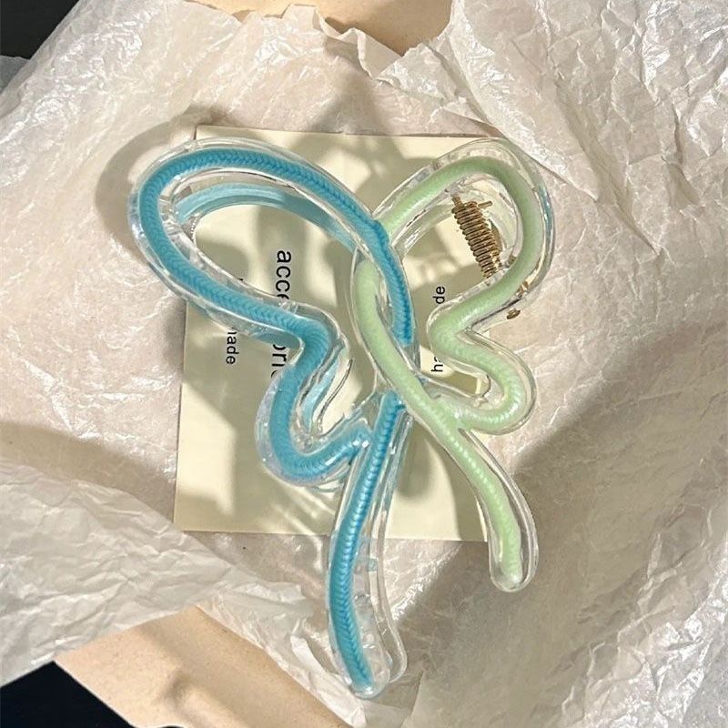 Dripping Oil Gradient Butterfly Shark Clip