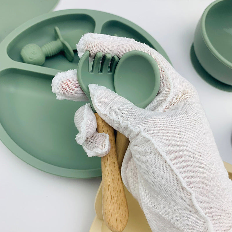 One Piece Complementary Food Feeding With Suction Cup And Silica Gel Bowl 9 Pieces