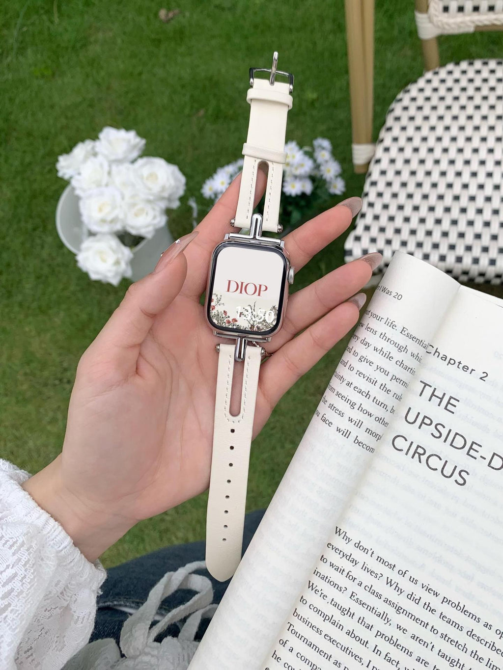 Fashion Hollowed-out Breathable Leather Strap