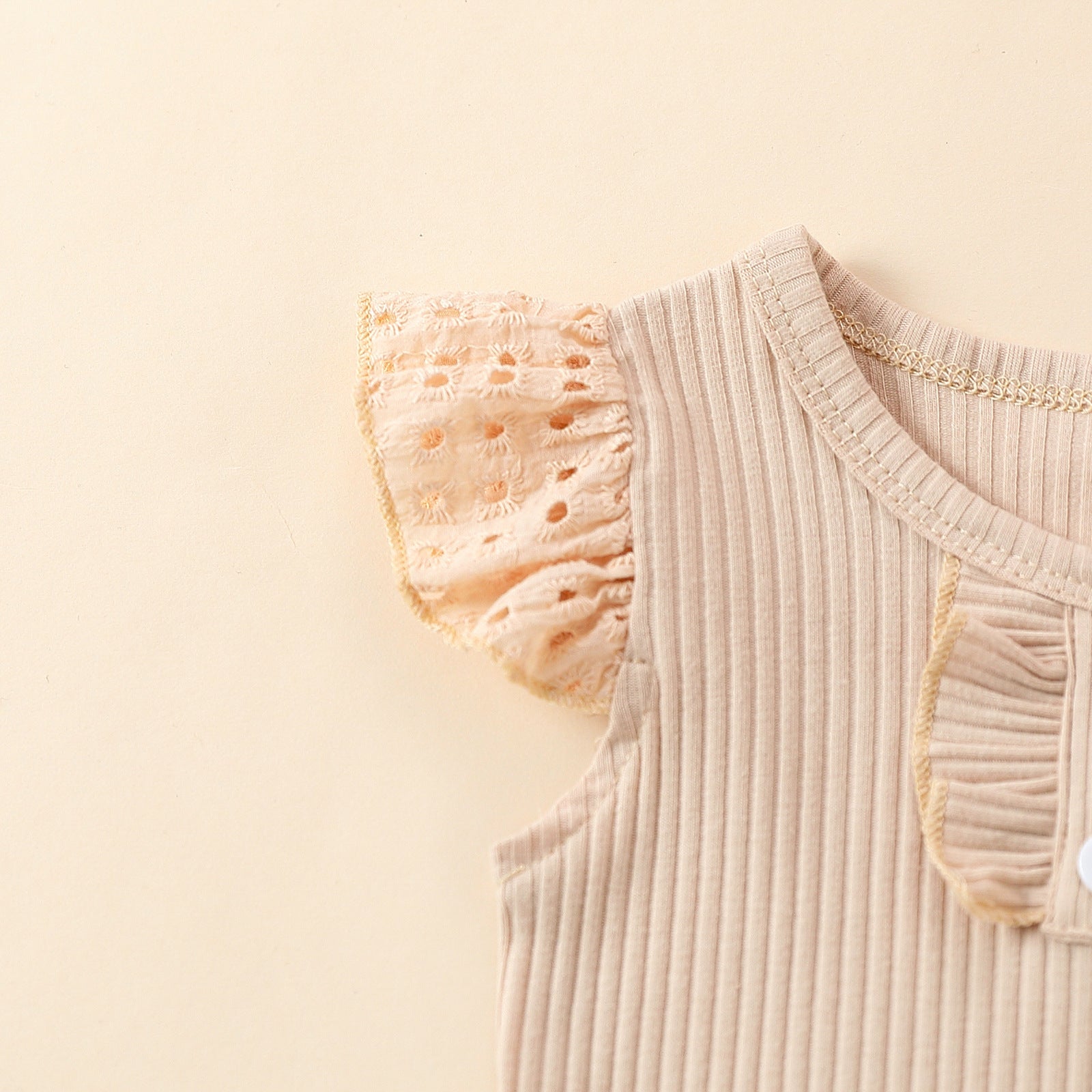 Girls' Flounced Sleeve Buttons Sunken Stripe Cotton Shorts Suit