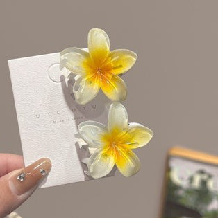 4CM Plumeria Rubra Grip Flower Barrettes Female