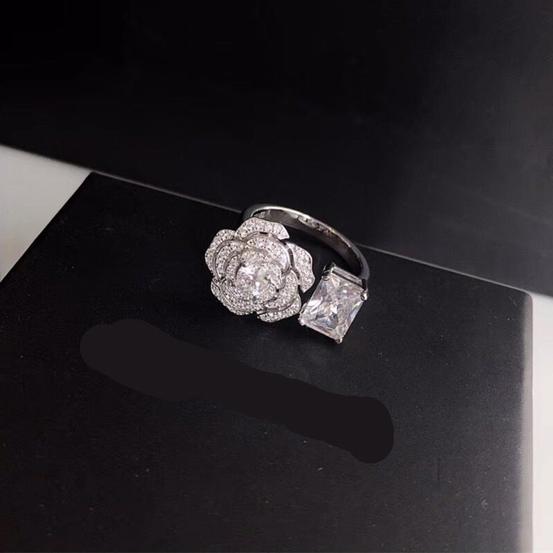 Adjustable Square Diamond Flower Opening Ring