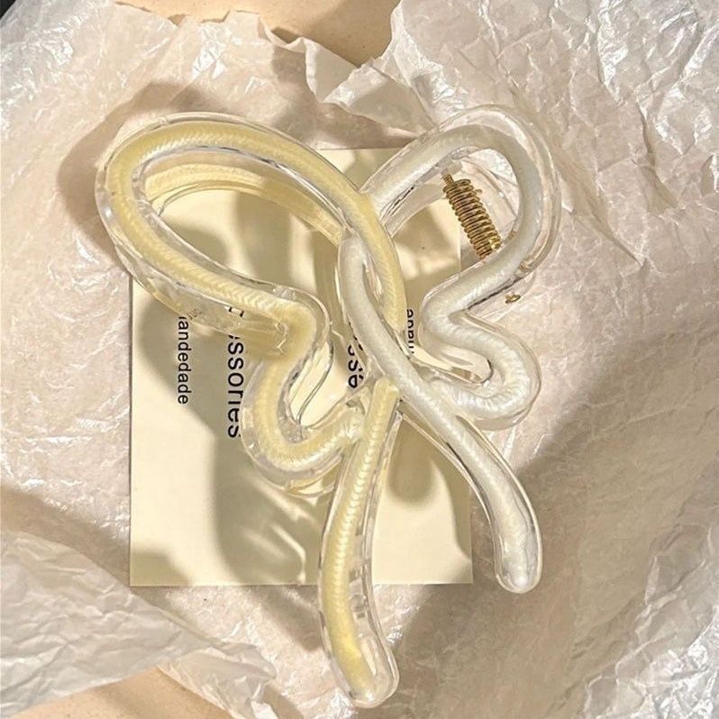 Dripping Oil Gradient Butterfly Shark Clip