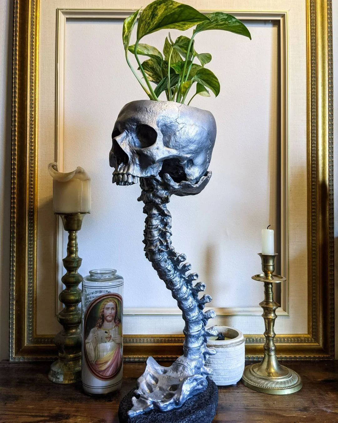 Skull Flower Pot And Spine Rack Set