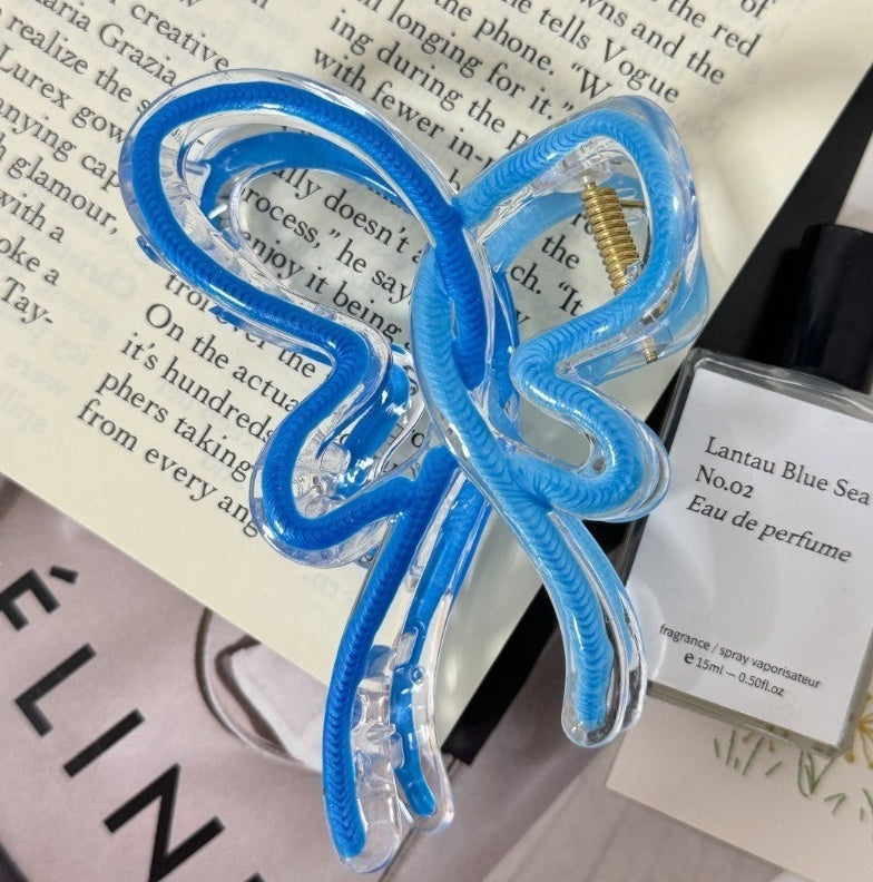 Dripping Oil Gradient Butterfly Shark Clip