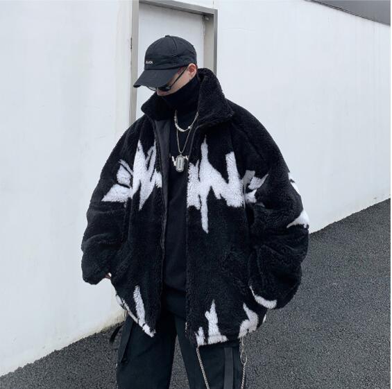 Contrasting letters and cotton lamb wool coat