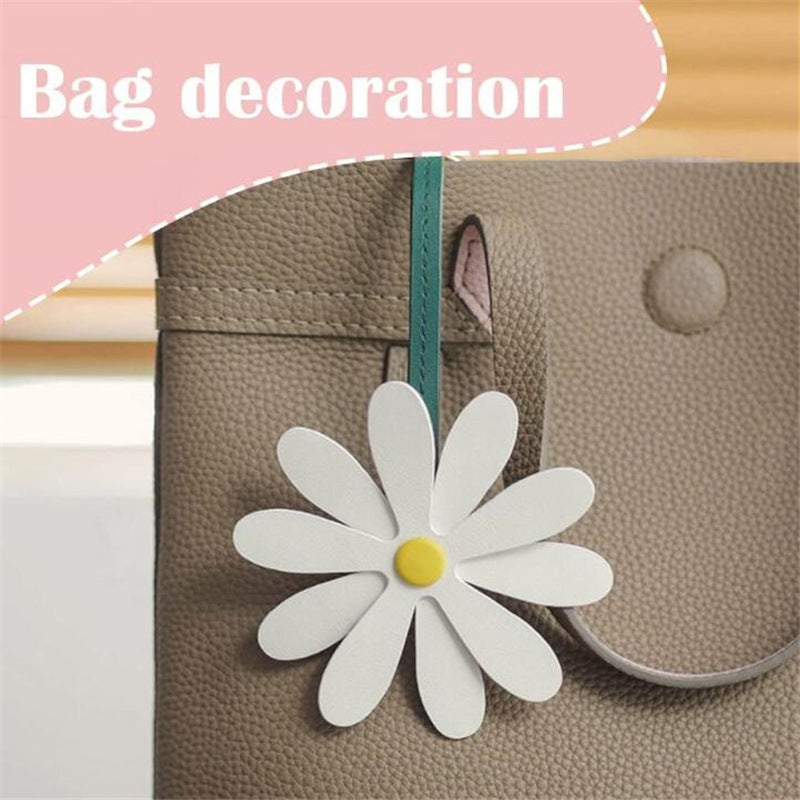 Daisy Leather Bag Accessories Pendant