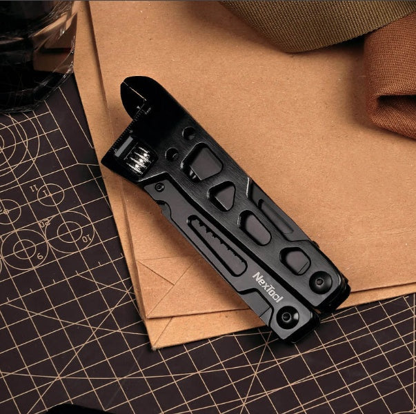 Field Stainless Steel Portable Repair Tool  Screwdriver Saw Pliers