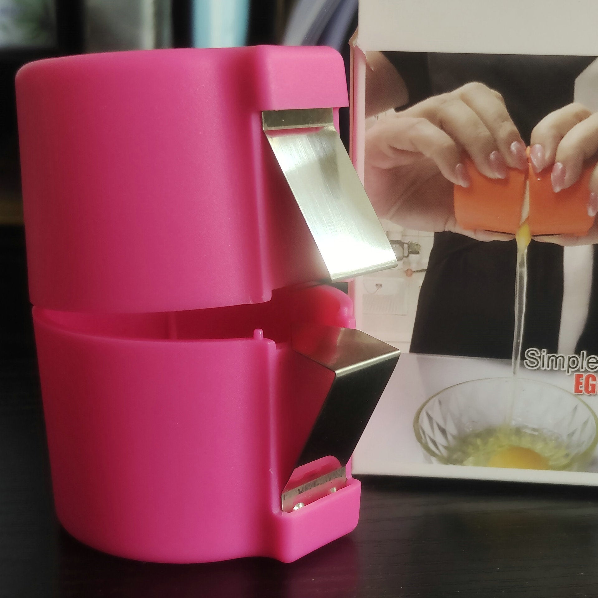 Modern Minimalist Portable Plastic Egg Opener