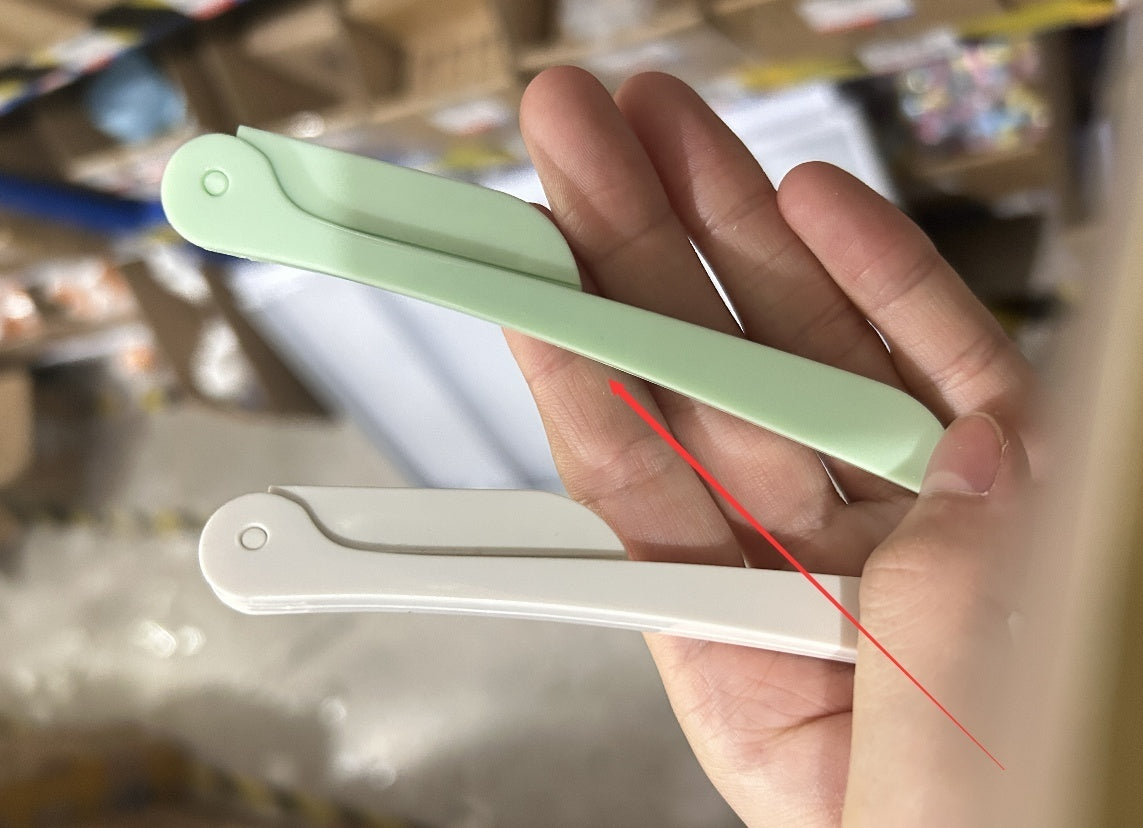 Portable Folding Eye-brow Knife Novice Protective Type