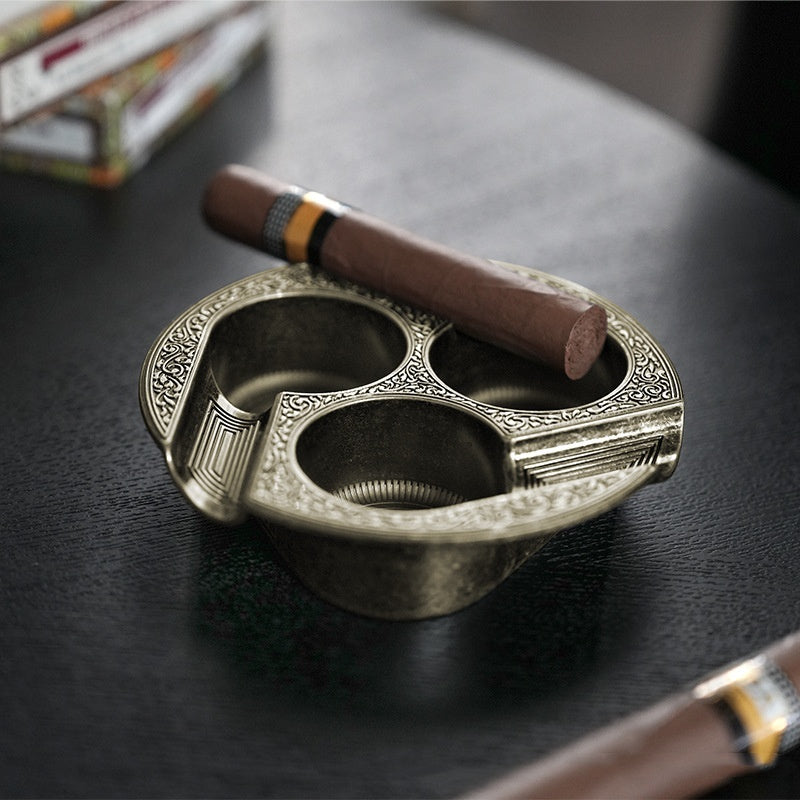 Three-slot Retro Metal Easy-to-clean Cigar Ashtray