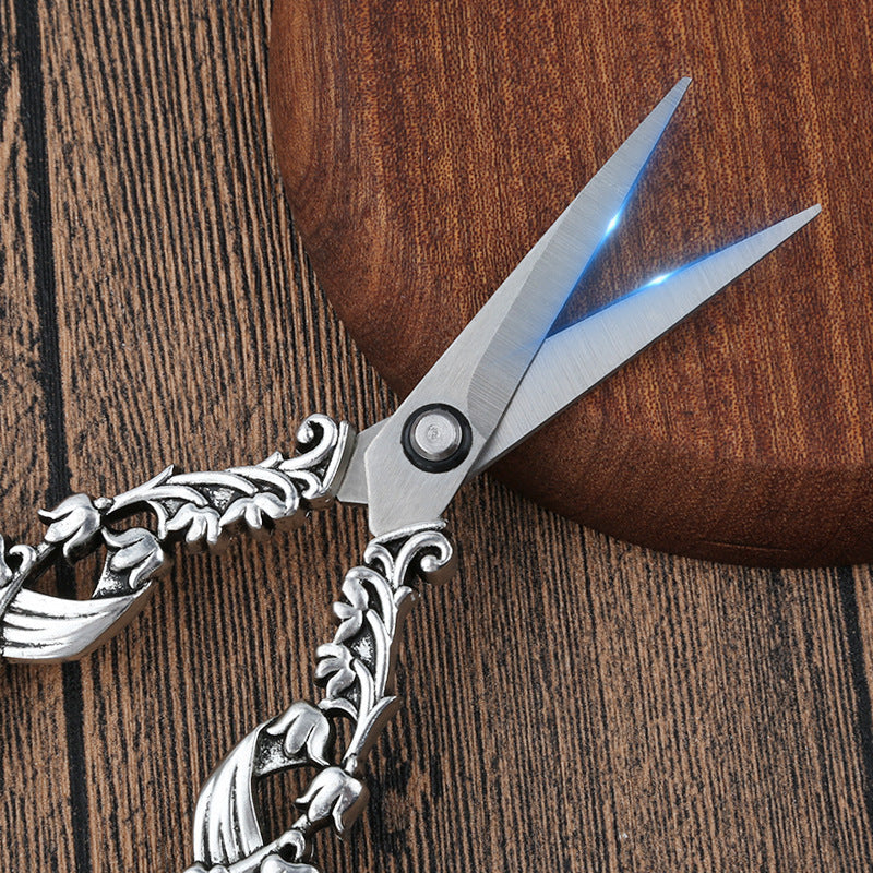 Classical Stainless Steel Bell Flower Scissors