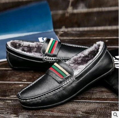 Large size men's first layer cowhide leather shoes soft bottom peas shoes casual sets of feet leather men's shoes