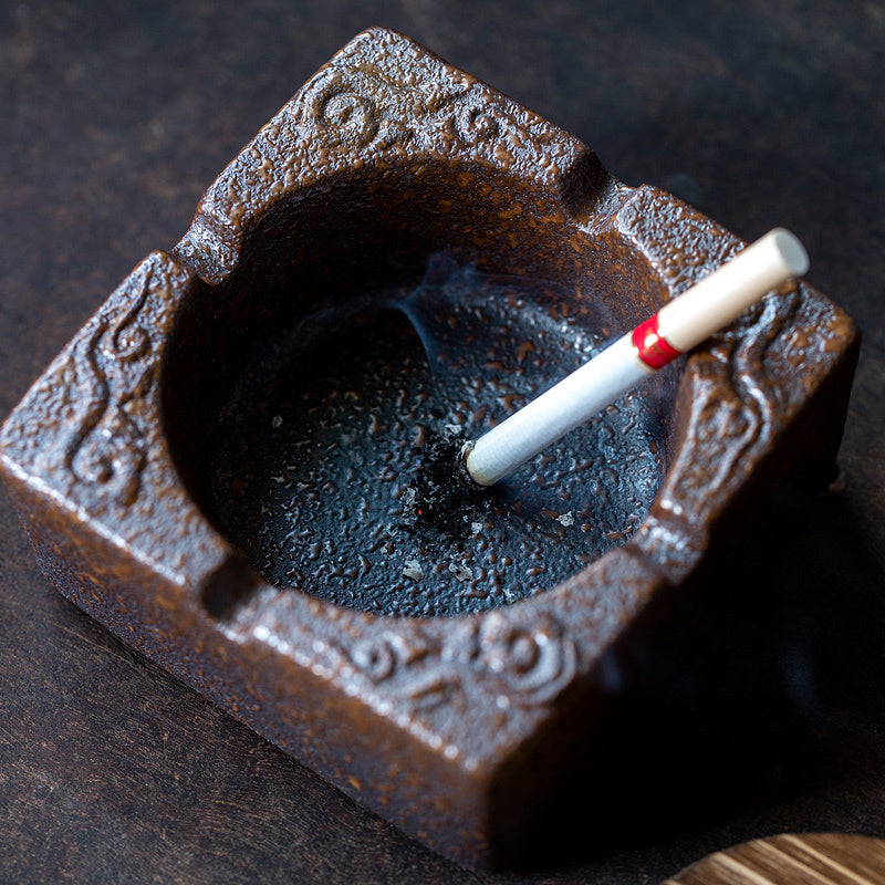 Simple Retro Ashtray Personalized Creative Solid Wood Cover Windproof Smoke Slot