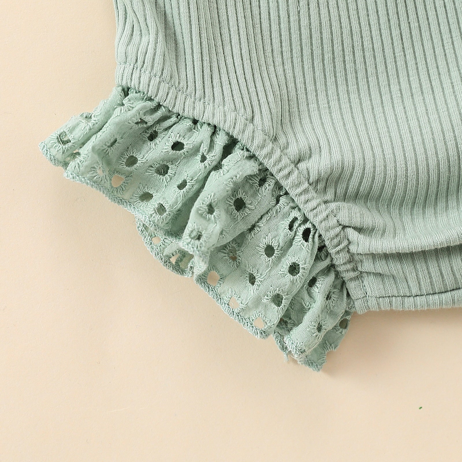 Girls' Flounced Sleeve Buttons Sunken Stripe Cotton Shorts Suit