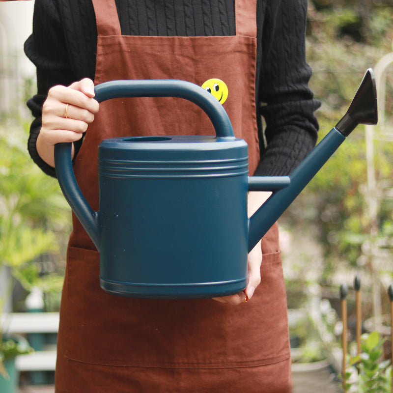Large Capacity Watering Can For Domestic Use With Long Spout For Drenching Flowers
