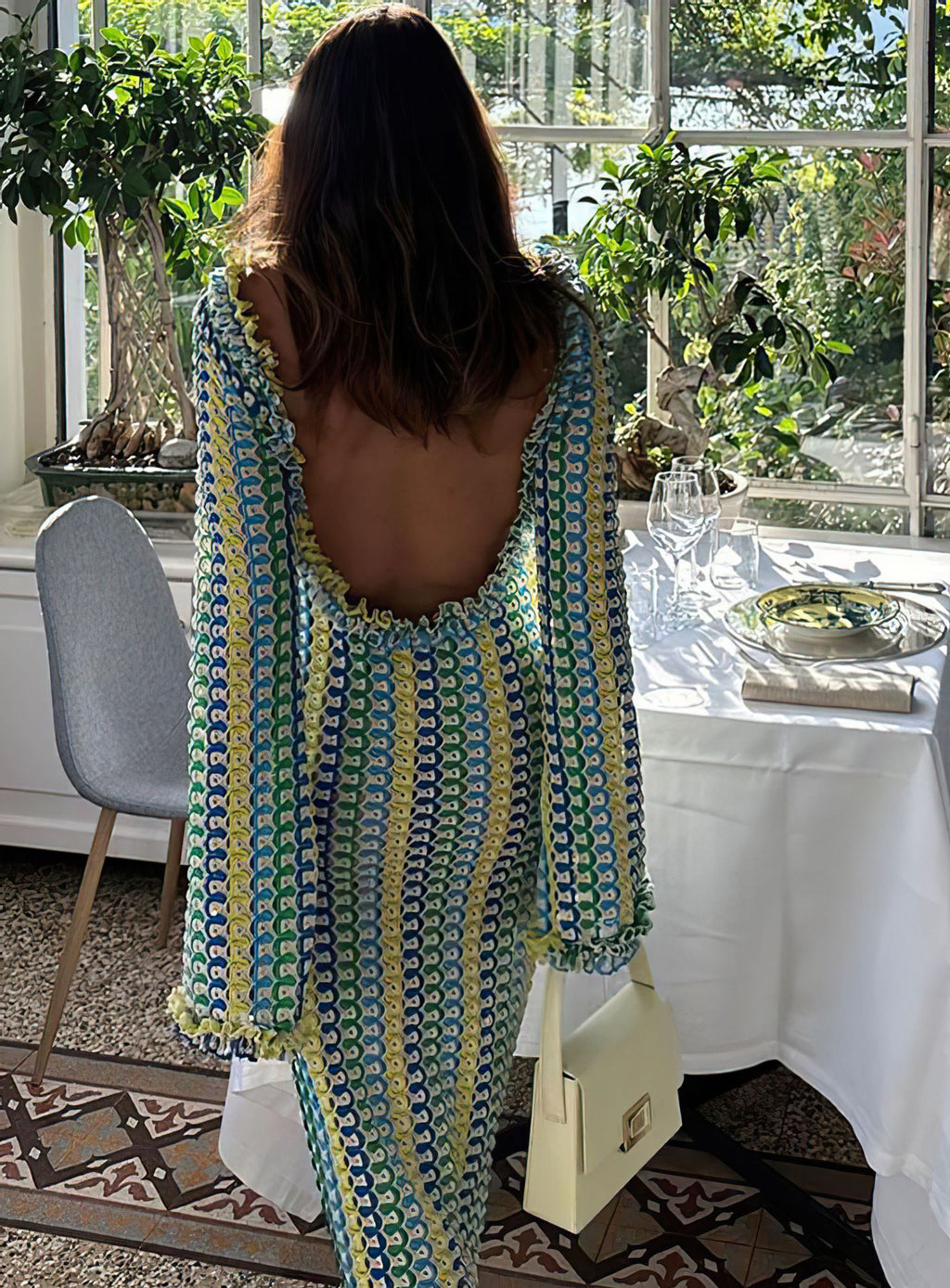 Popular Contrast Color Lace Backless Long Sleeve Dress