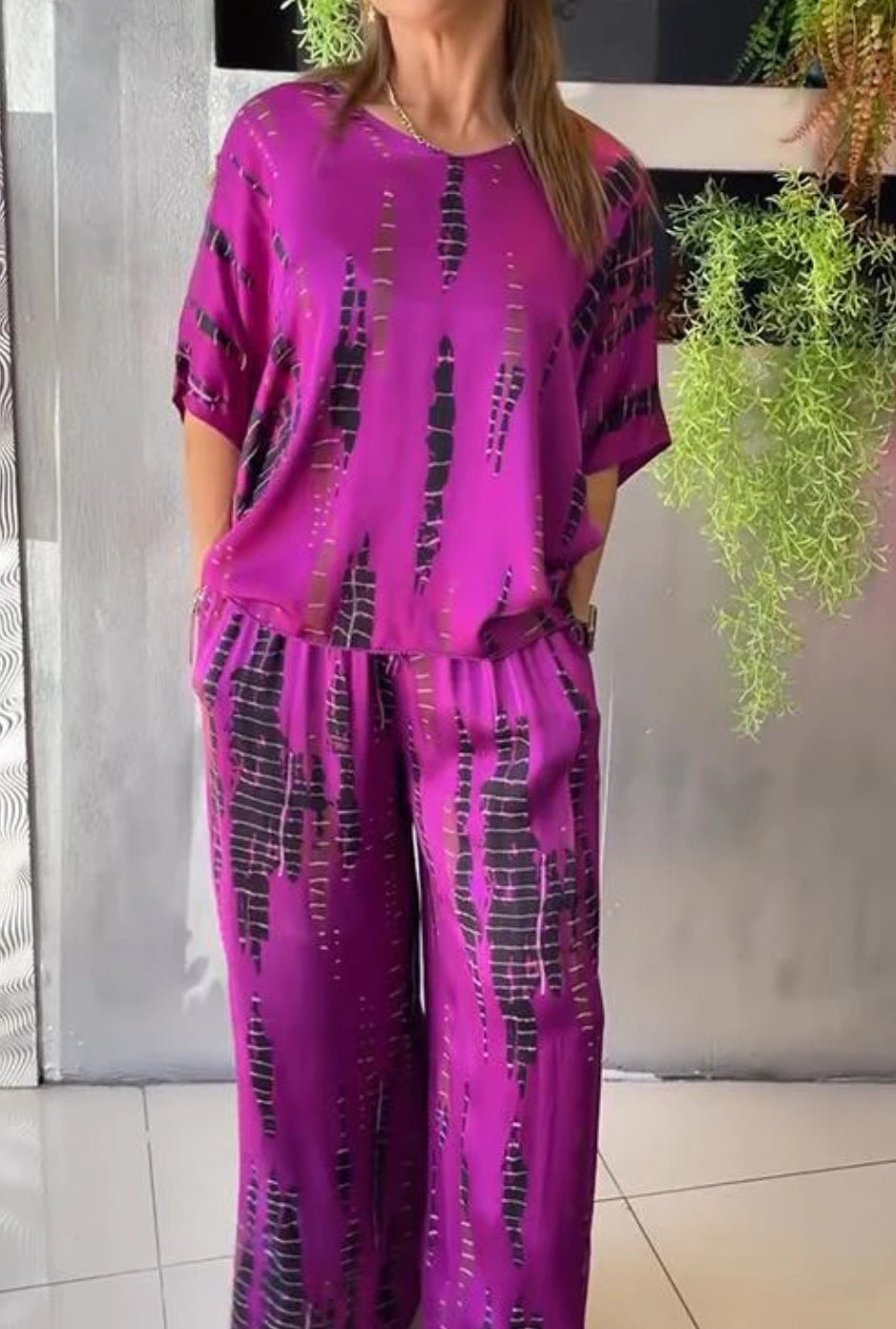 Round Neck Fashion Printed Loose Two-piece Suit Women