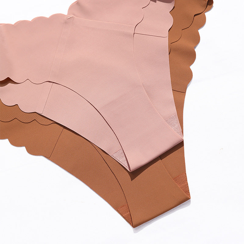 Seamless Ice Silk Underwear For Women With V-shaped Waistband. One-piece Pure Cotton Crotch Breathable Women's Briefs.