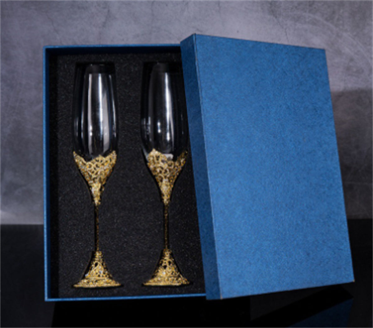 Retro Hollow High-end Champagne Home Goblet
