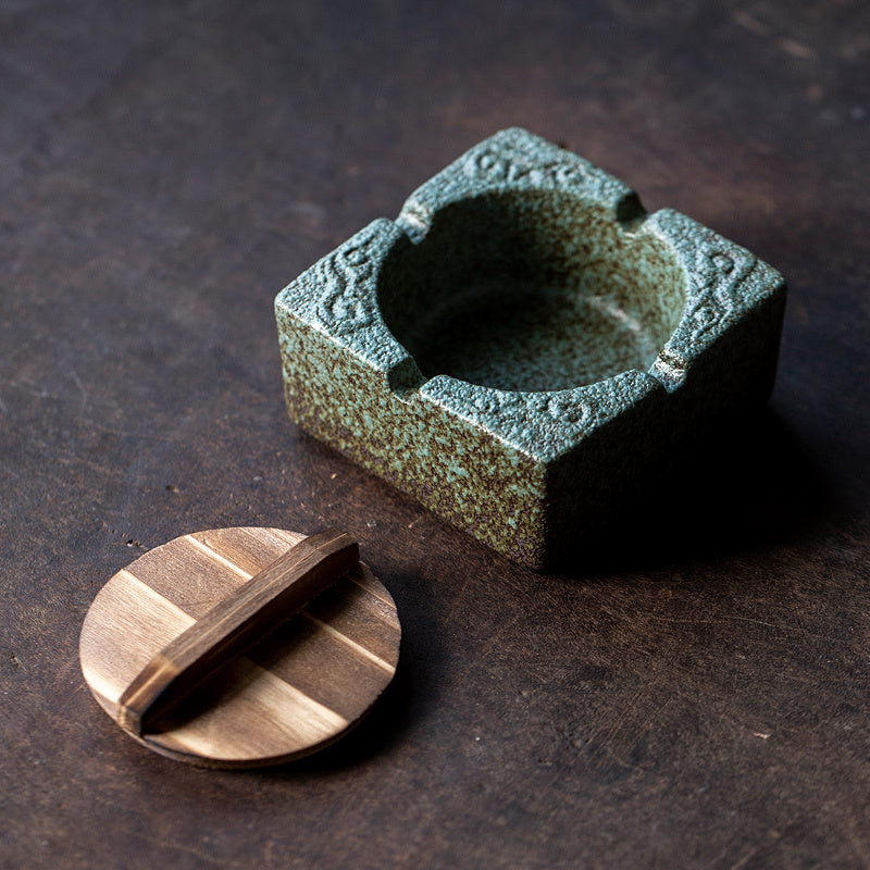 Simple Retro Ashtray Personalized Creative Solid Wood Cover Windproof Smoke Slot