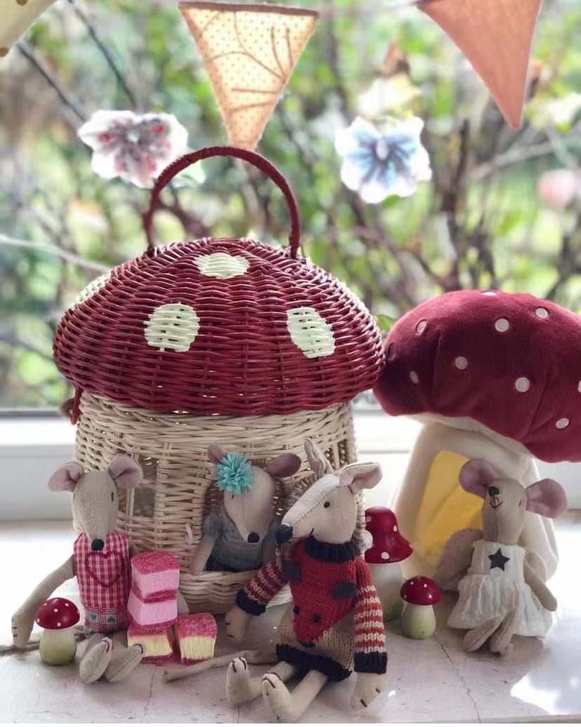 Handmade Vine Woven Red Mushroom Cabas Pack Desktop Storage Ornament