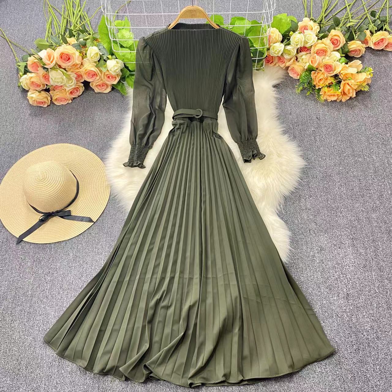 Pleated Waist Slimming Light Mature Dress
