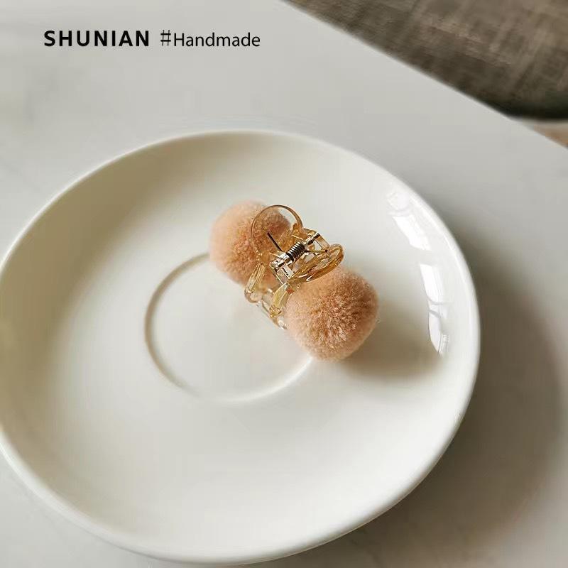 Cute Plush Ball Barrettes Small Jaw Clip