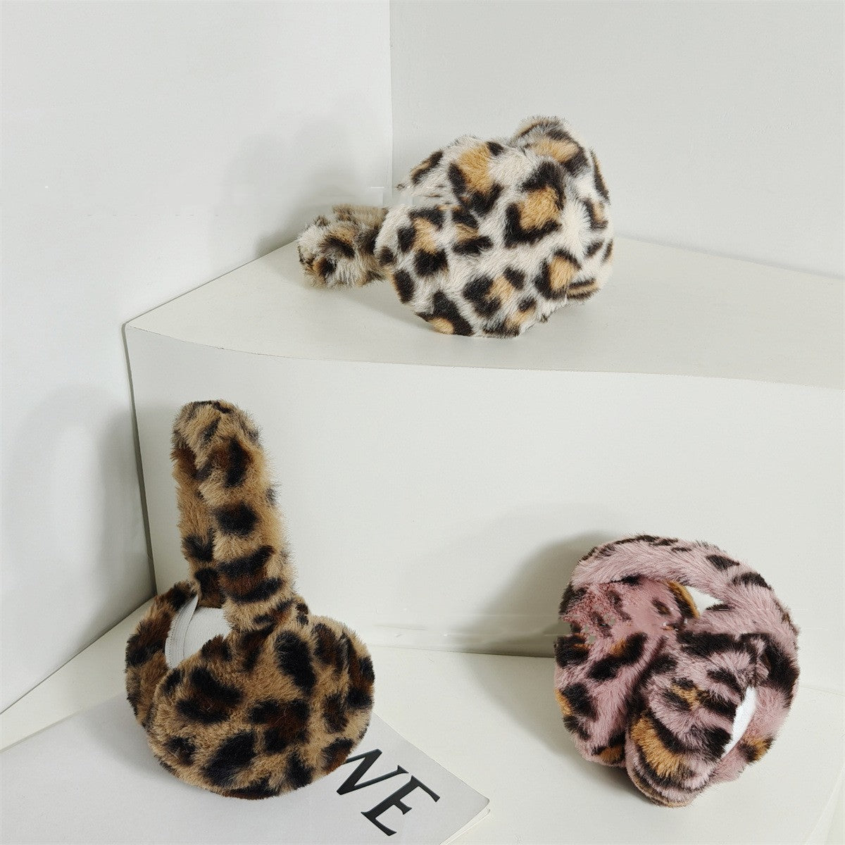 Foldable Earmuffs Sweet Cool Warm