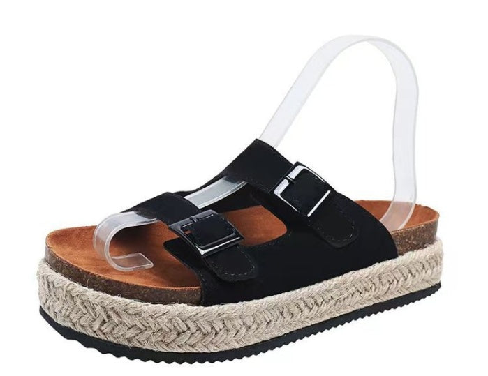 Flat Bottomed Women's Slippers With A Straight Shape For Outer Wear