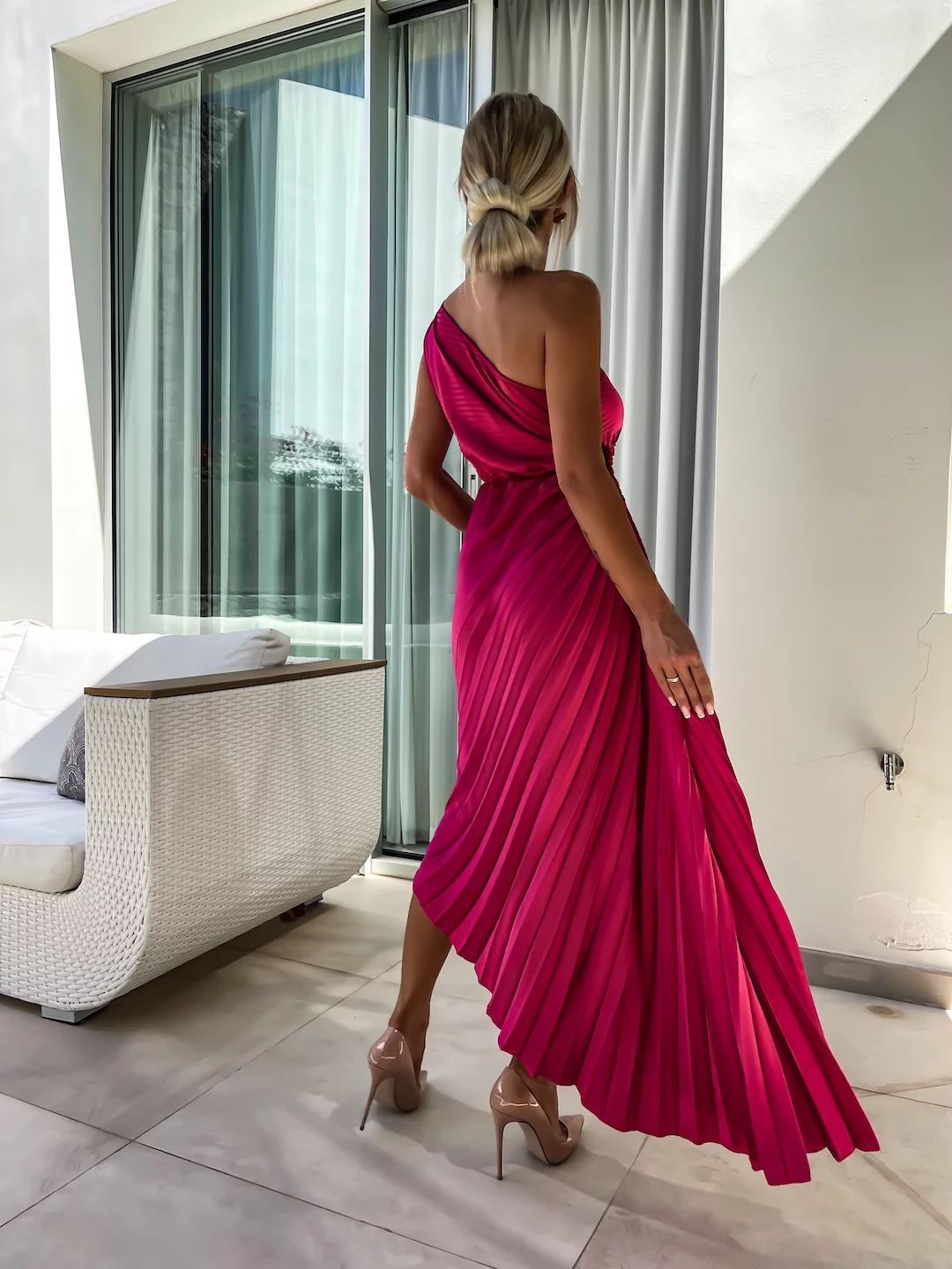 Ins Pleated One-shoulder Dress With Big Rose Flower Fashionable Sexy Evening Party Club Asymmetrical Dress