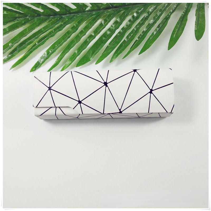 High-end Retro Fashion Simple Glasses Case