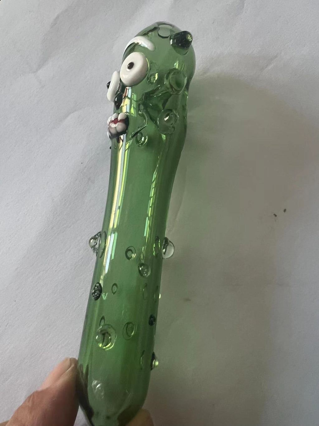 Minimalist Household Cartoon Cucumber Shaped Pipe