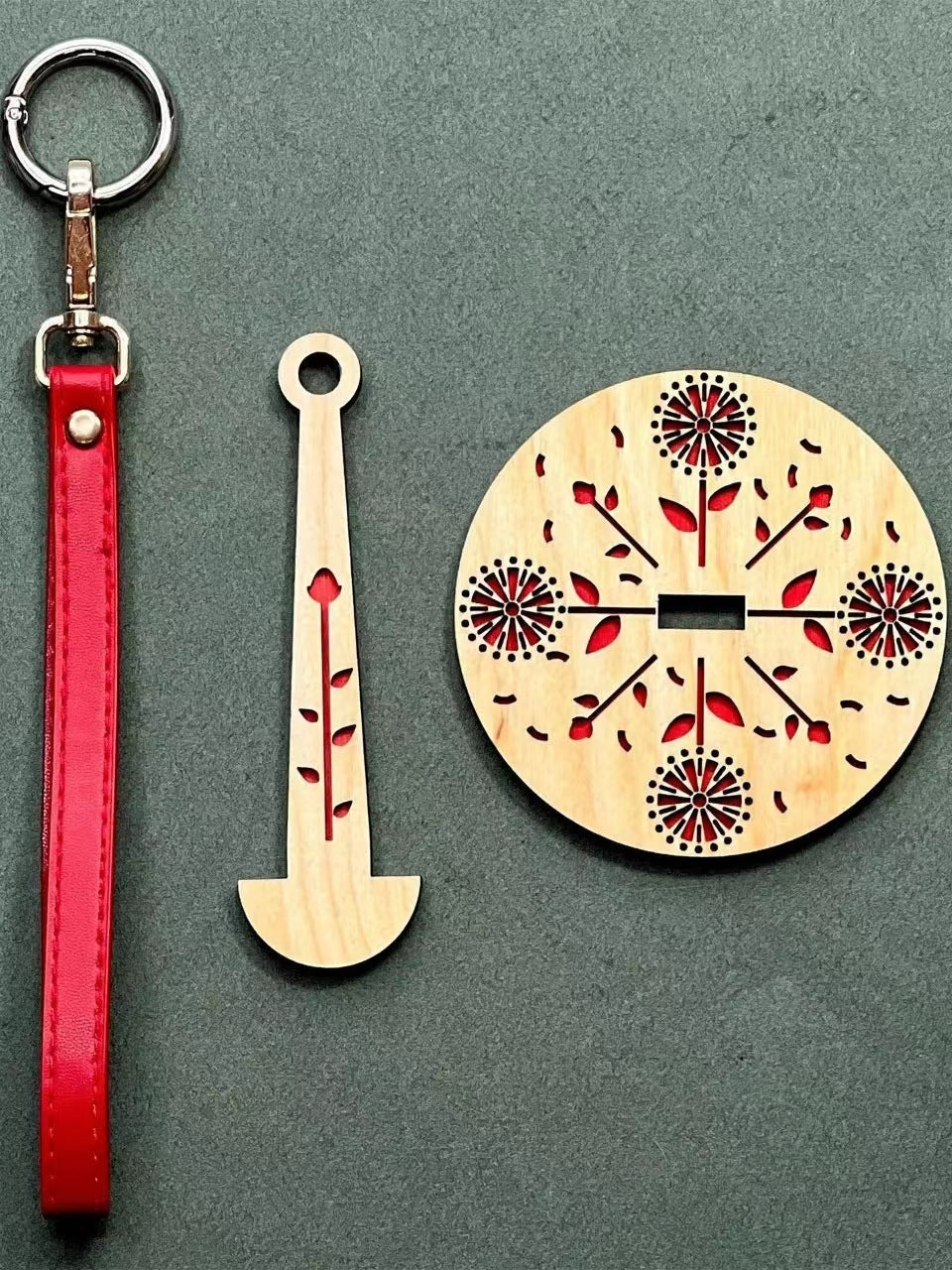 Wooden Craftwork Portable Wrist Yarn Holder To Prevent Tangling And Misalignment